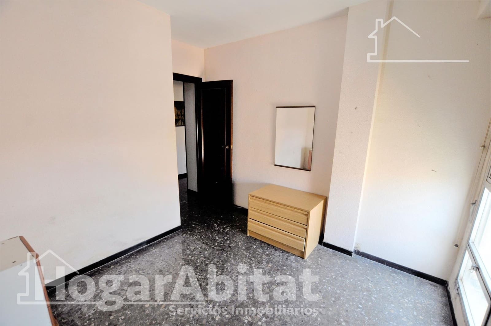 4 slaapkamer Flat te koop in Valencia stad - € 385.000 (Ref: 9997174)