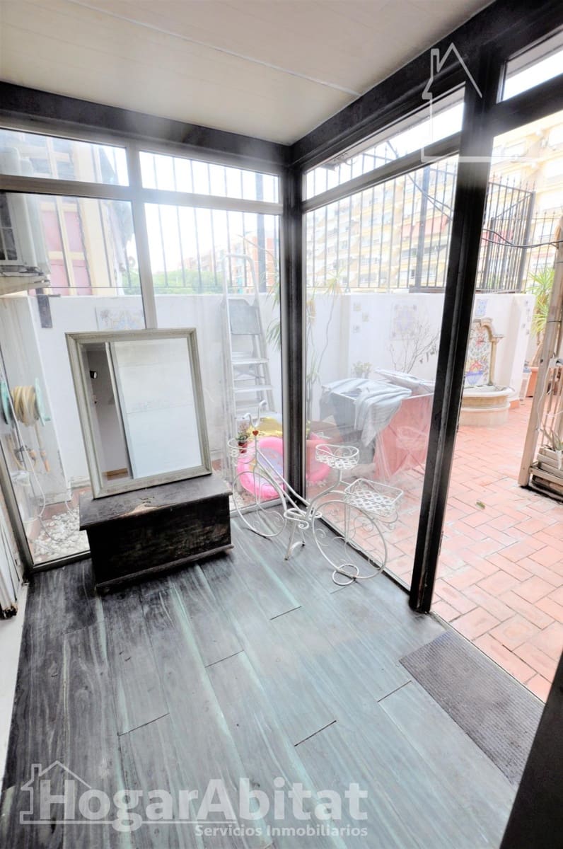 2 slaapkamer Flat te koop in Valencia stad - € 340.000 (Ref: 9997175)
