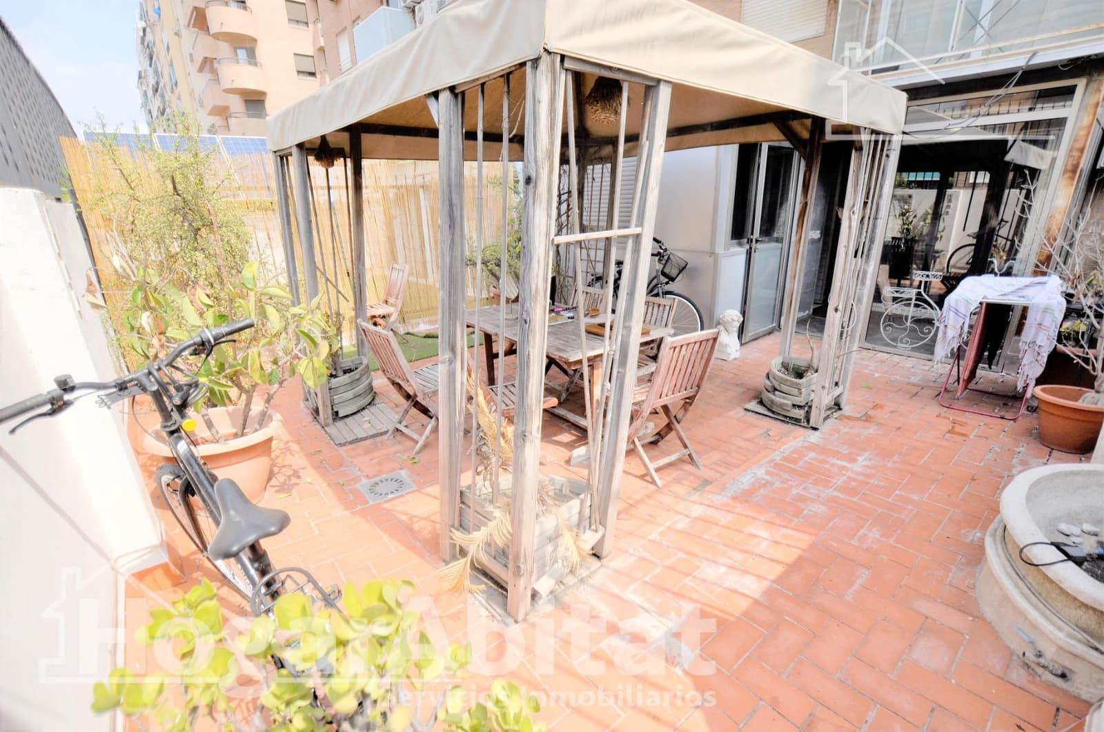 2 slaapkamer Flat te koop in Valencia stad - € 340.000 (Ref: 9997175)