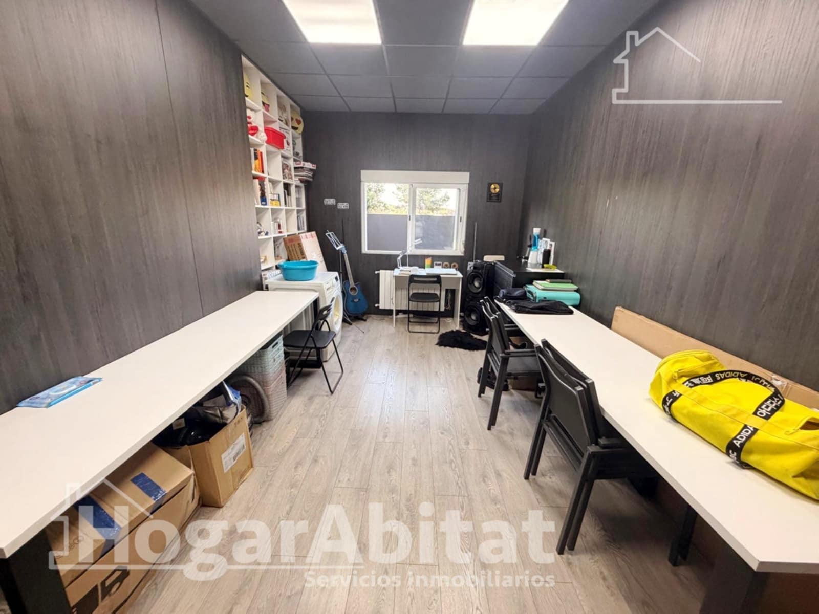 3 makuuhuone Huvila myytävänä paikassa Montserrat mukana uima-altaan 
autotalli - 298 000 € (Ref: 9997176)