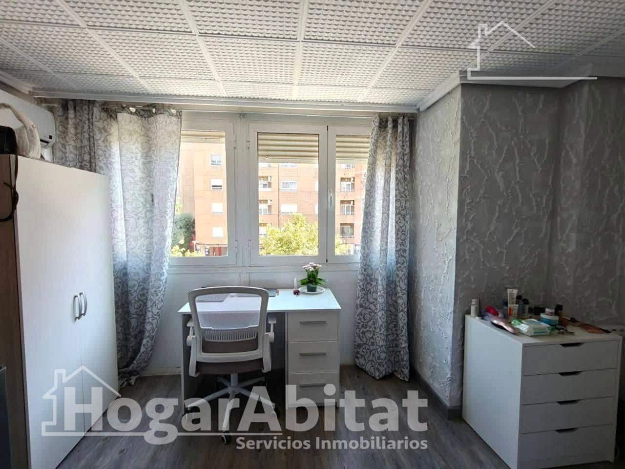 5 makuuhuone Asunto myytävänä paikassa Xirivella - 217 000 € (Ref: 9997178)