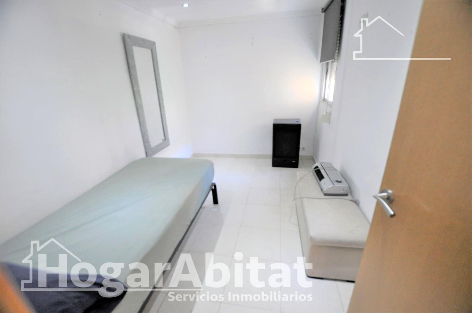 3 bedroom Flat for sale in Valencia city - € 199,900 (Ref: 9997179)