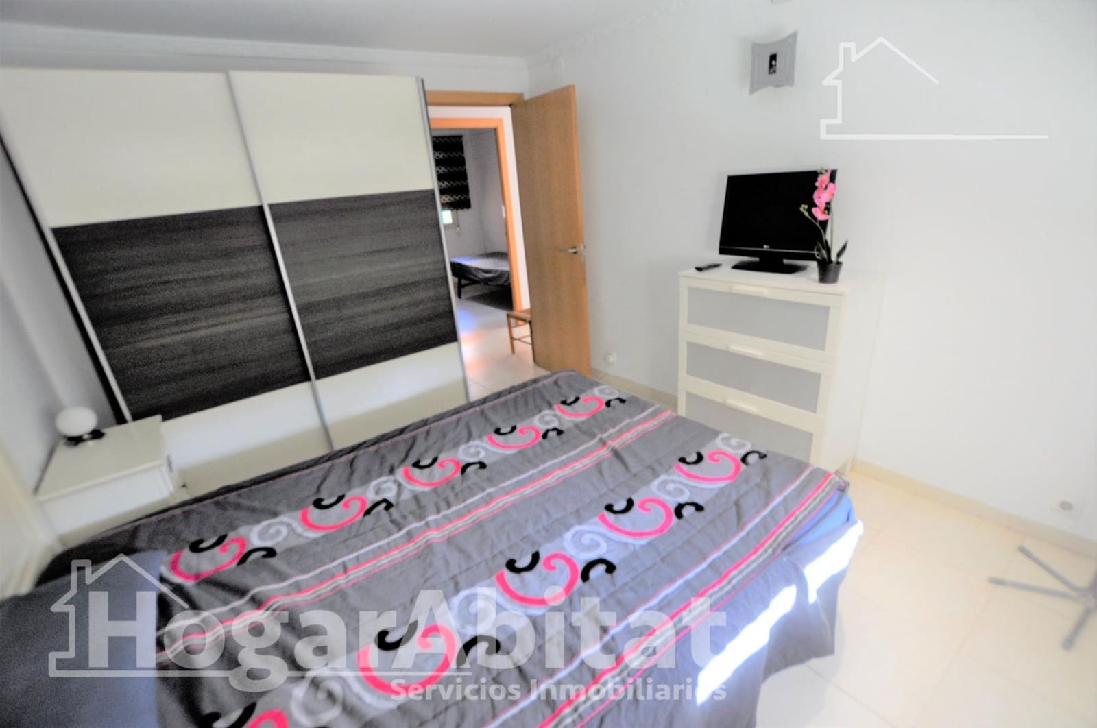 3 bedroom Flat for sale in Valencia city - € 199,900 (Ref: 9997179)