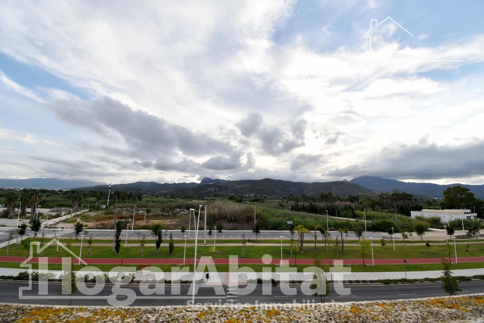 2 soveværelse Penthouse til salg i Gandia med swimmingpool garage - € 355.000 (Ref: 9998861)