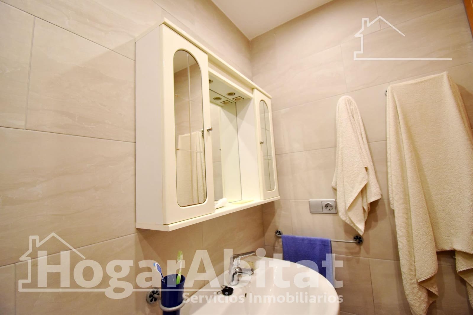 Piso de 3 habitaciones en Gandia en venta con piscina - 239.000 € (Ref: 9998865)