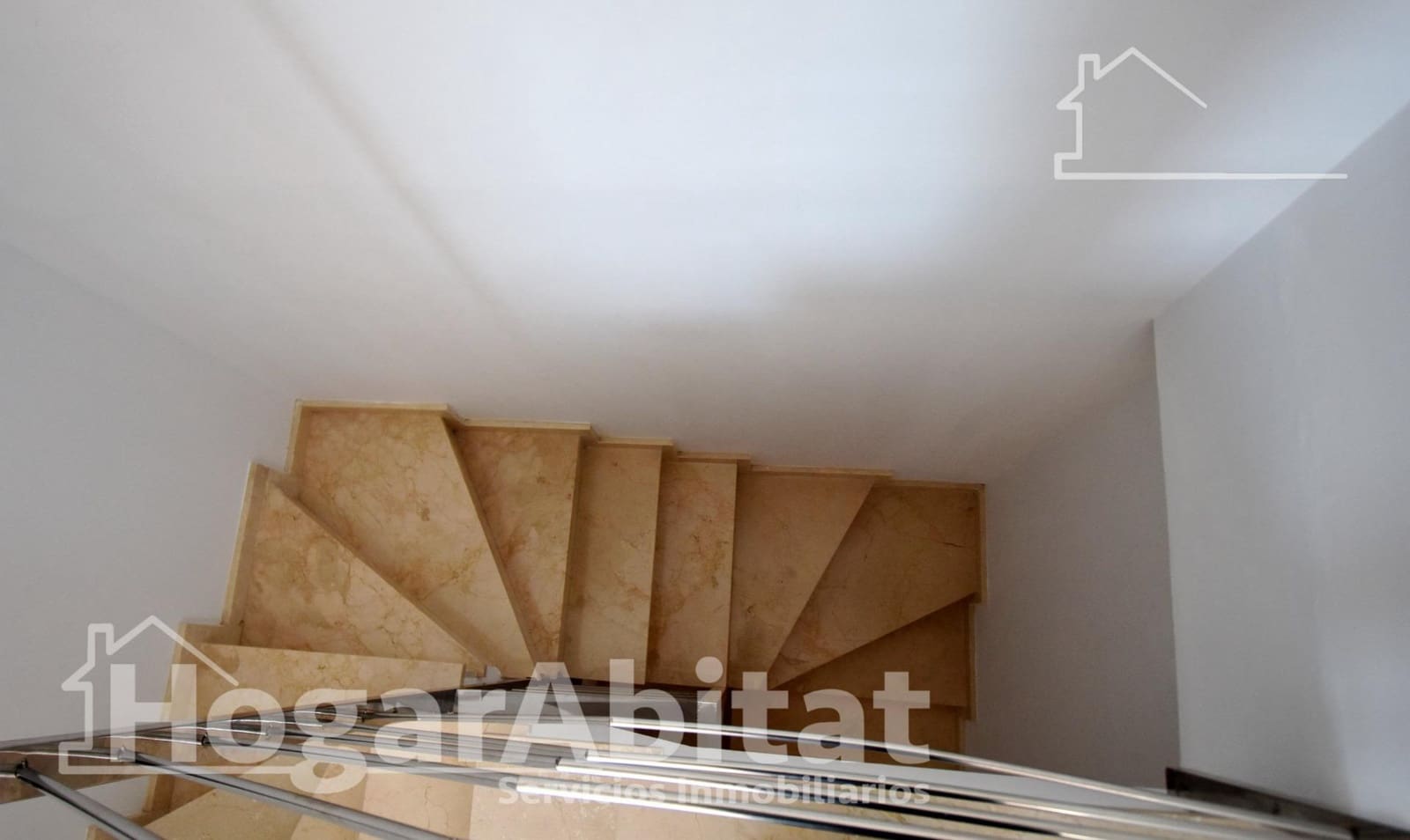 4 bedroom Penthouse for sale in Oropesa  with pool garage - € 420,000 (Ref: 9999651)