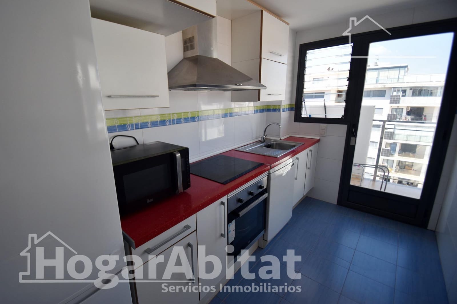 4 bedroom Penthouse for sale in Oropesa  with pool garage - € 420,000 (Ref: 9999651)