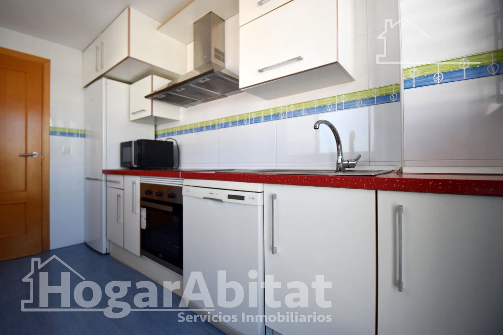 4 bedroom Penthouse for sale in Oropesa  with pool garage - € 420,000 (Ref: 9999651)