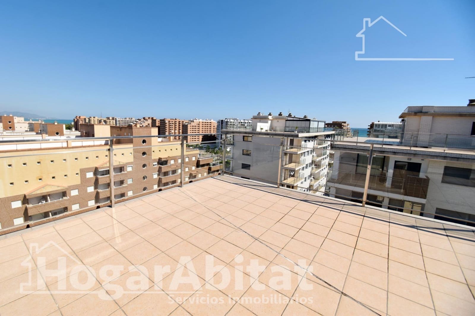4 bedroom Penthouse for sale in Oropesa  with pool garage - € 420,000 (Ref: 9999651)