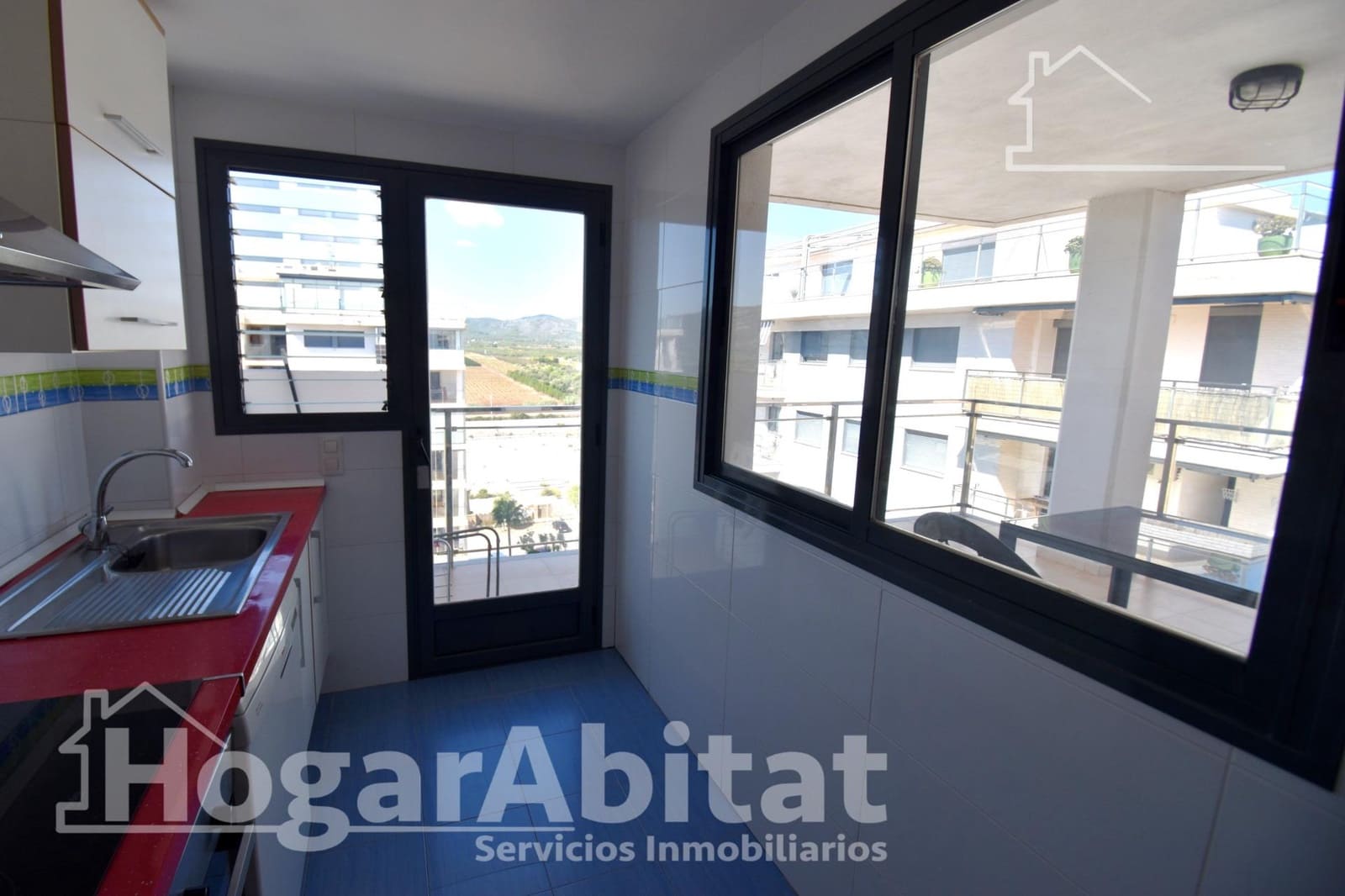 4 bedroom Penthouse for sale in Oropesa  with pool garage - € 420,000 (Ref: 9999651)