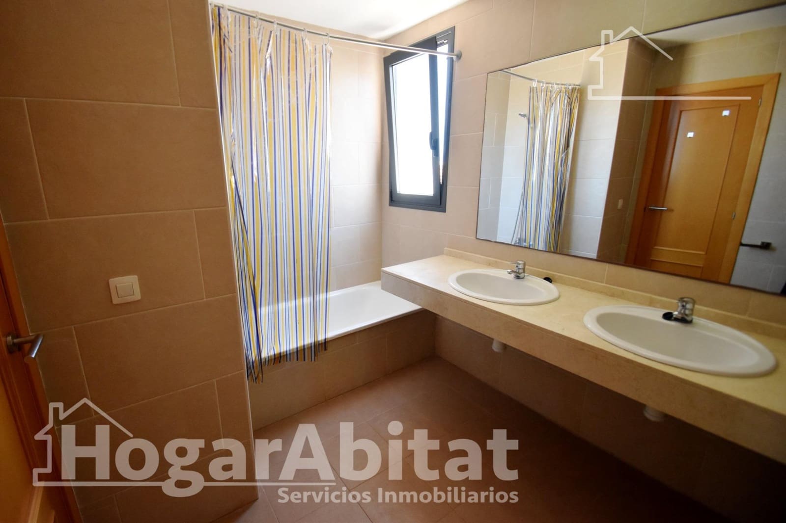 4 bedroom Penthouse for sale in Oropesa  with pool garage - € 420,000 (Ref: 9999651)