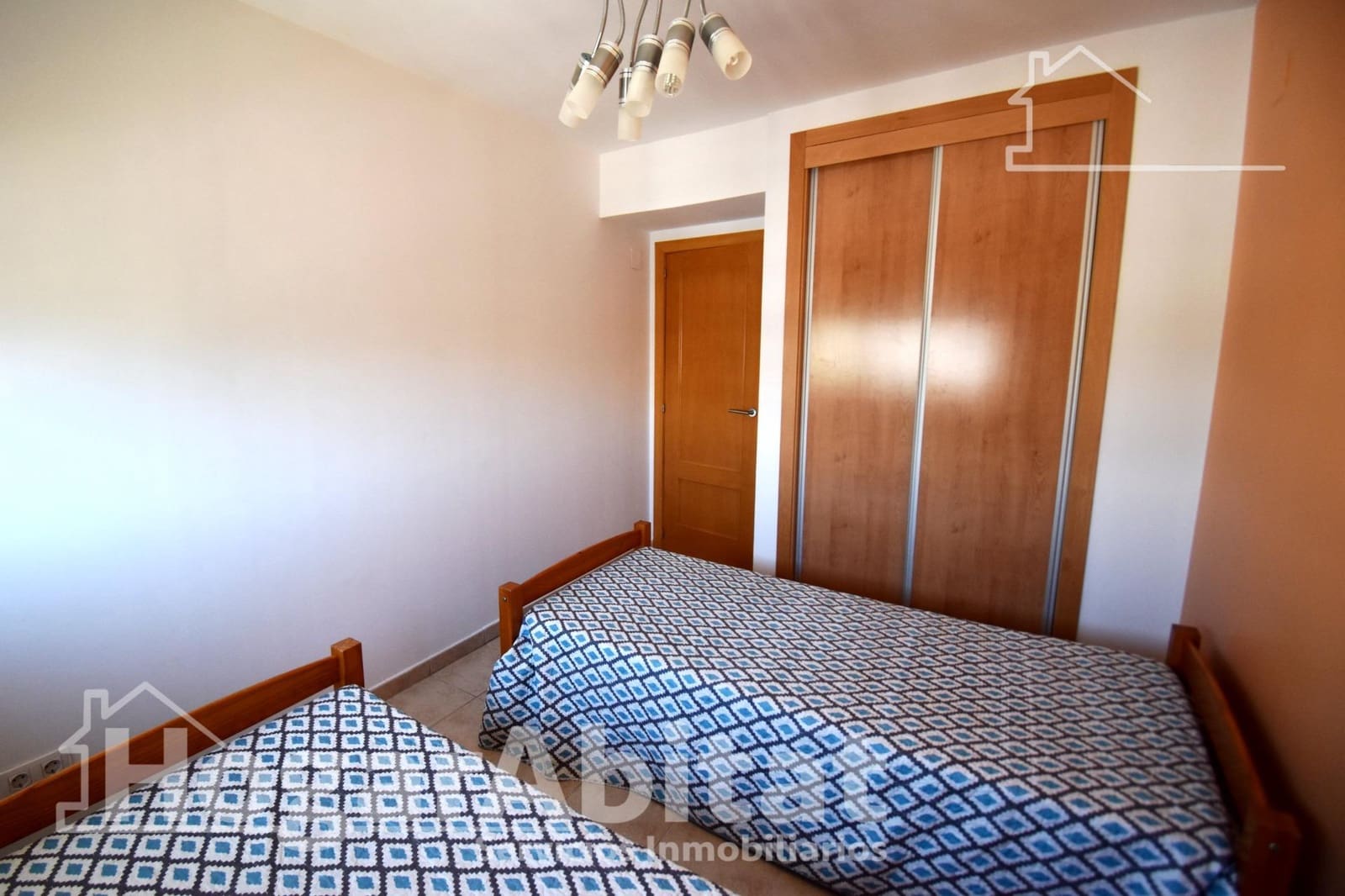 4 bedroom Penthouse for sale in Oropesa  with pool garage - € 420,000 (Ref: 9999651)