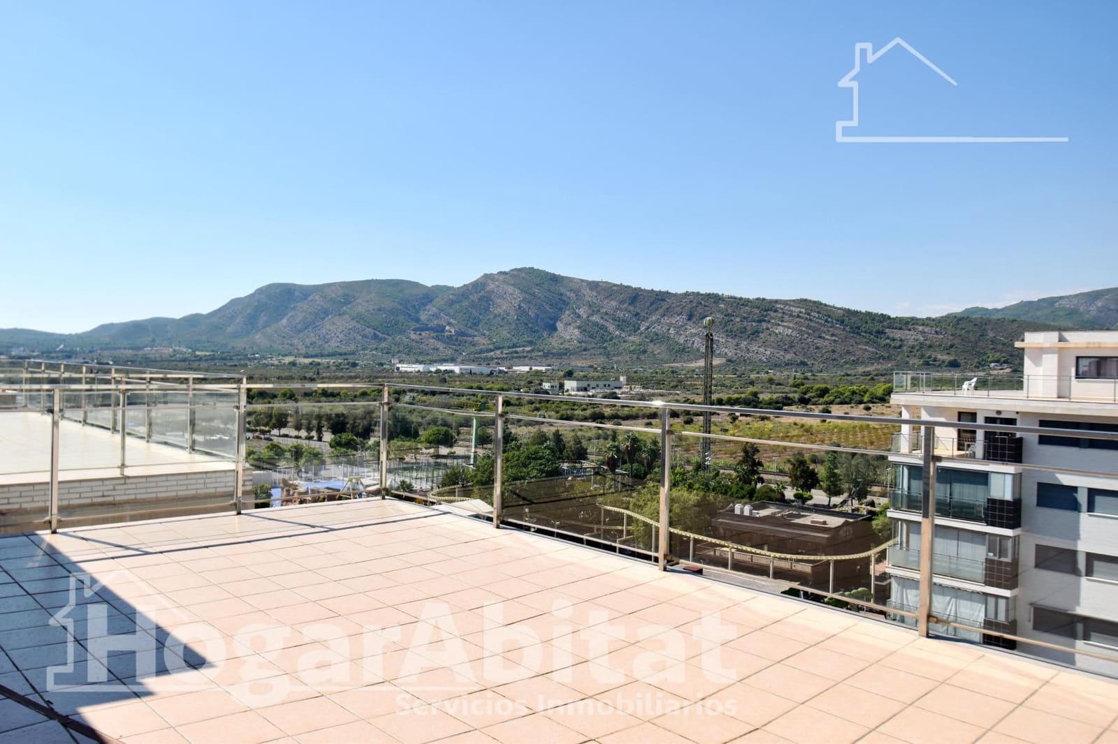 4 bedroom Penthouse for sale in Oropesa  with pool garage - € 420,000 (Ref: 9999651)