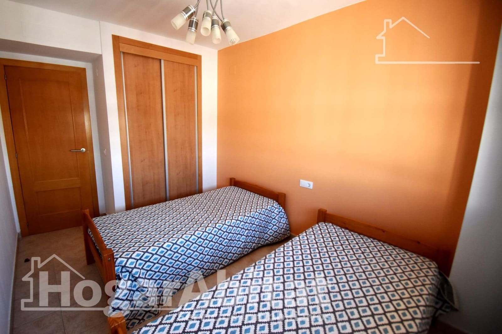 4 bedroom Penthouse for sale in Oropesa  with pool garage - € 420,000 (Ref: 9999651)