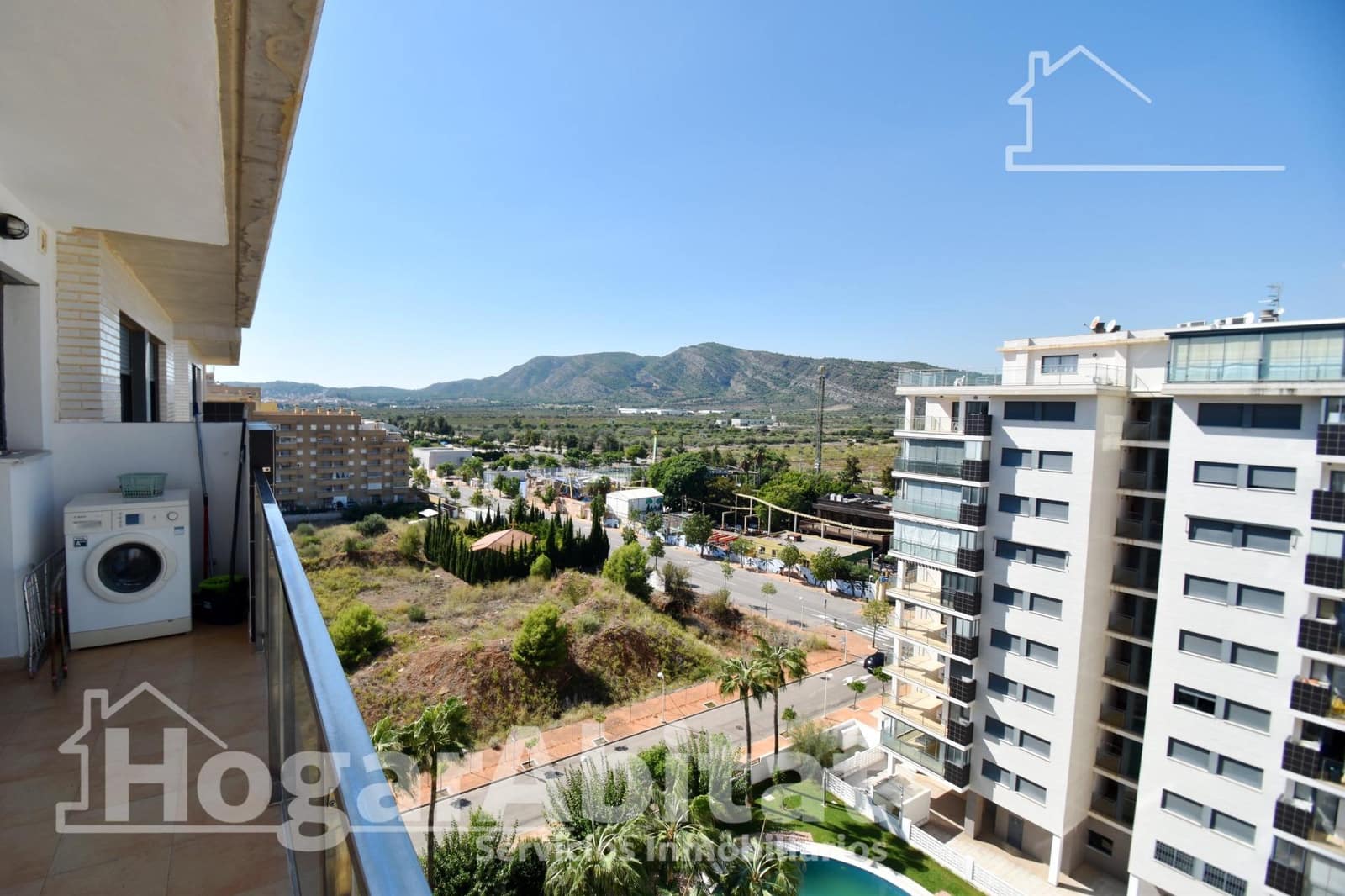 4 bedroom Penthouse for sale in Oropesa  with pool garage - € 420,000 (Ref: 9999651)