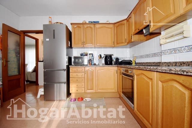 3 sypialnia Penthouse na sprzedaż w Oeste, Castelló de la Plana z garażem - 230 000 € (Ref: 9999655)