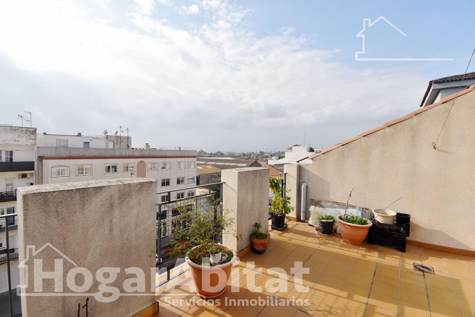3 sypialnia Penthouse na sprzedaż w Castello de la Plana z garażem - 230 000 € (Ref: 9999655)