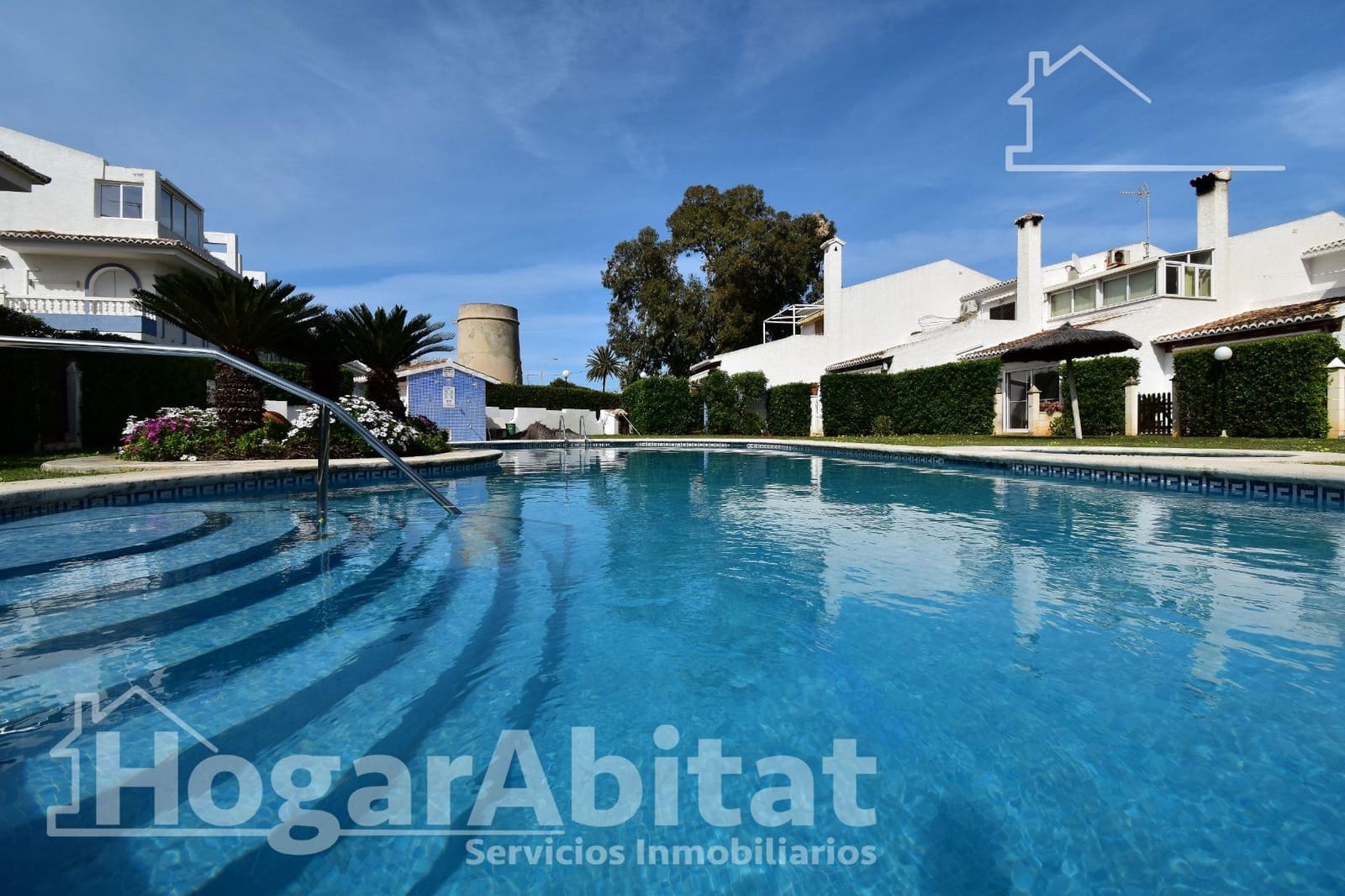 2 bedroom Penthouse for sale in Denia with pool garage - € 315,000 (Ref: 9999661)