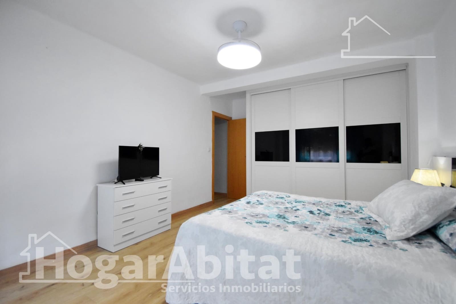Piso de 4 habitaciones en Oliva en venta - 175.000 € (Ref: 9999664)