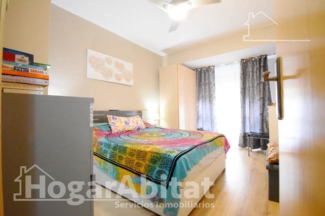 Piso de 4 habitaciones en Oliva en venta - 175.000 € (Ref: 9999664)