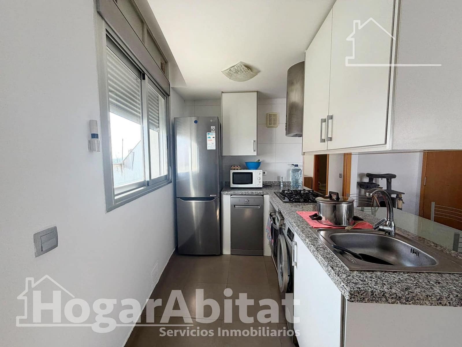 Ático de 1 habitación en Paterna en venta con garaje - 210.000 € (Ref: 9999665)
