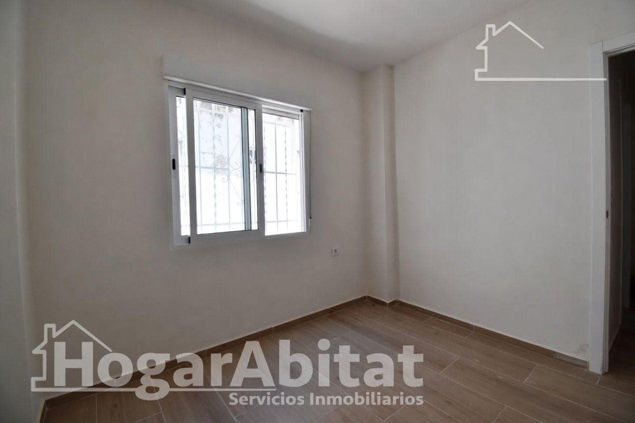 Casa de 3 habitaciones en Gandia en venta - 149.900 € (Ref: 9999668)