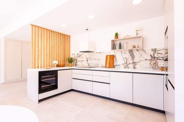 3 bedroom Penthouse for sale in Marbella with pool garage - € 699,000 (Ref: 10005034)