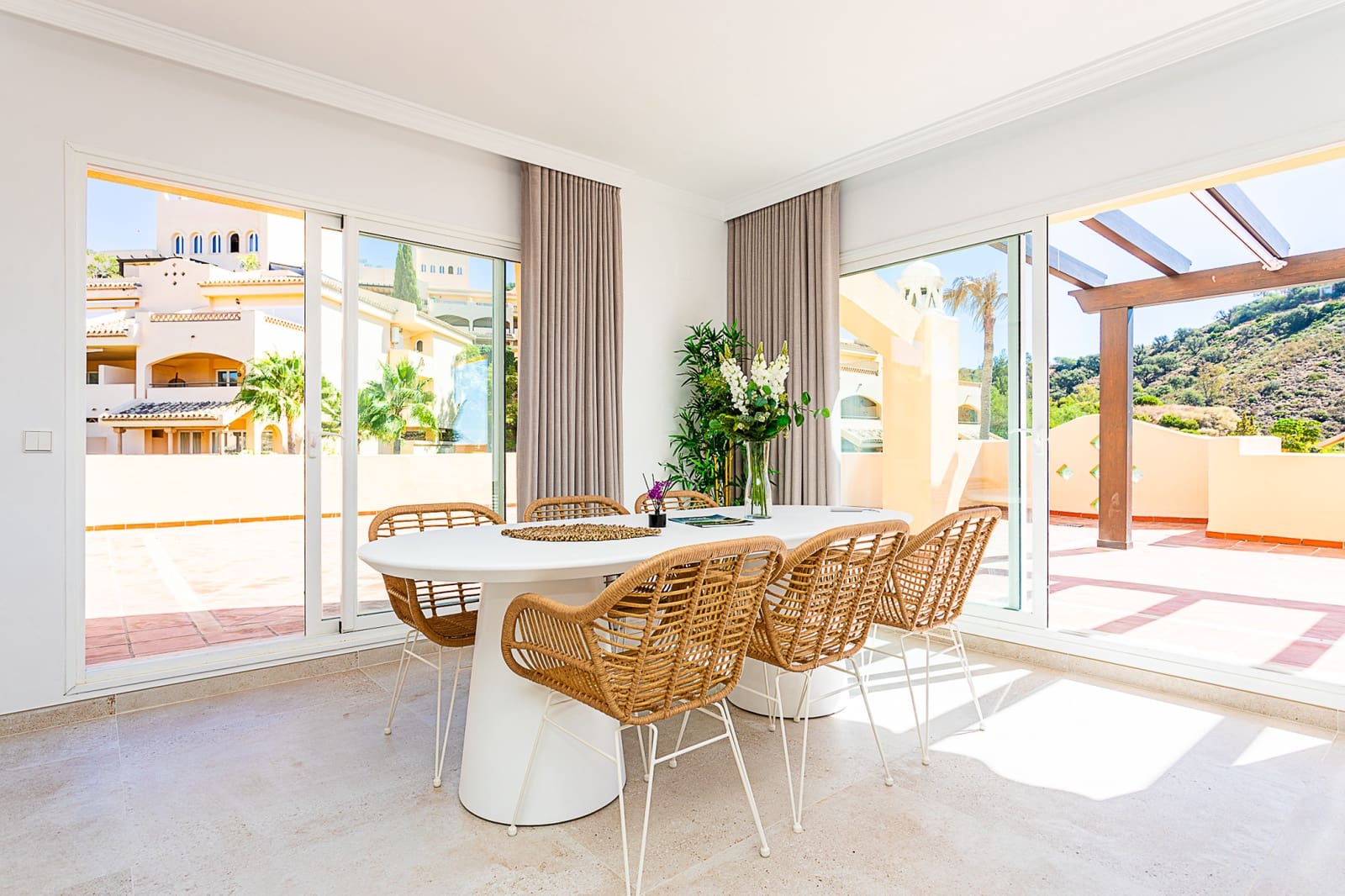 3 bedroom Penthouse for sale in Marbella with pool garage - € 699,000 (Ref: 10005034)