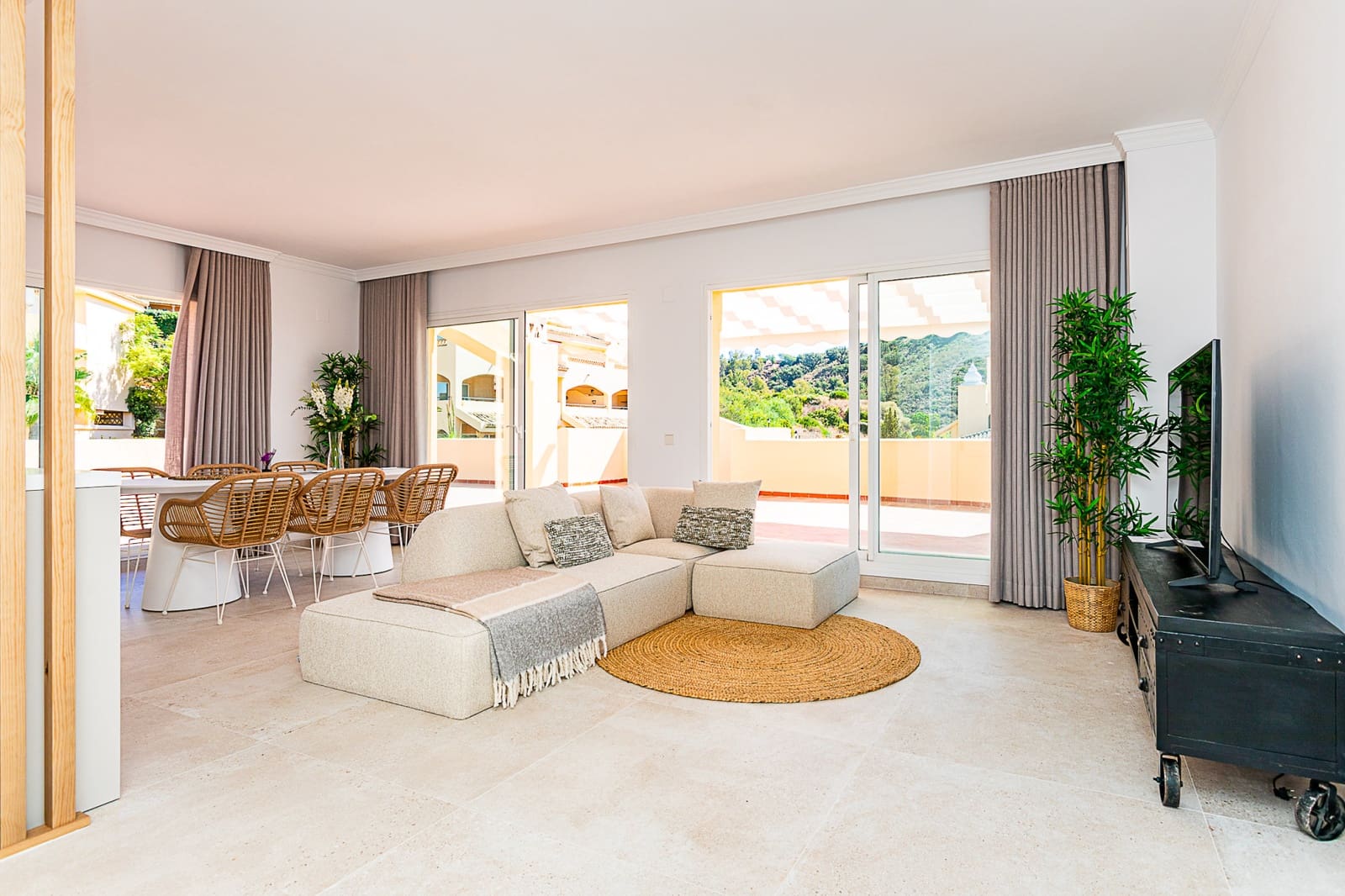 3 bedroom Penthouse for sale in Marbella with pool garage - € 699,000 (Ref: 10005034)