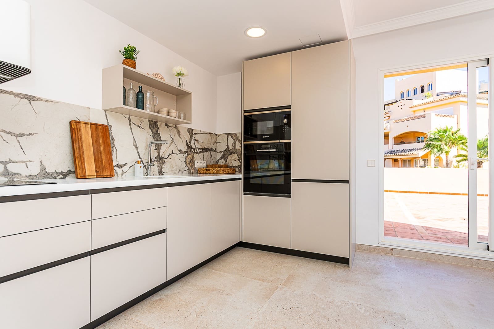 3 bedroom Penthouse for sale in Marbella with pool garage - € 699,000 (Ref: 10005034)