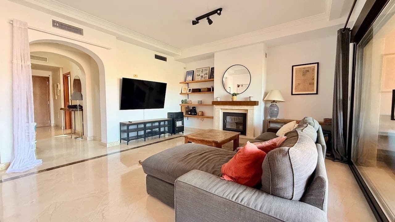 3 soverom Hus til salgs i Estepona med svømmebasseng garasje - € 478 000 (Ref: 10010338)