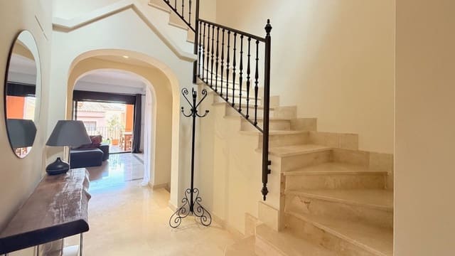 3 sovrum Hus till salu i Estepona med pool garage - 478 000 € (Ref: 10010338)