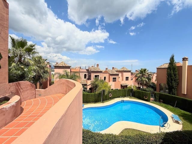 3 sovrum Hus till salu i Estepona med pool garage - 478 000 € (Ref: 10010338)