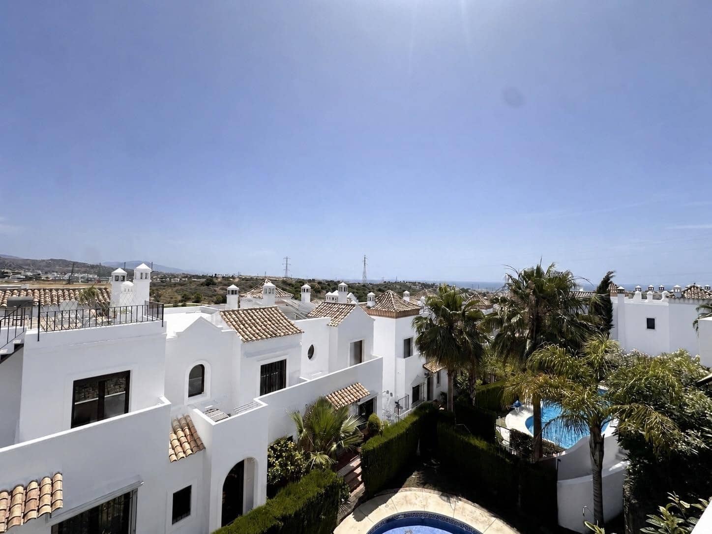 3 soverom Hus til salgs i Estepona med svømmebasseng garasje - € 478 000 (Ref: 10010338)