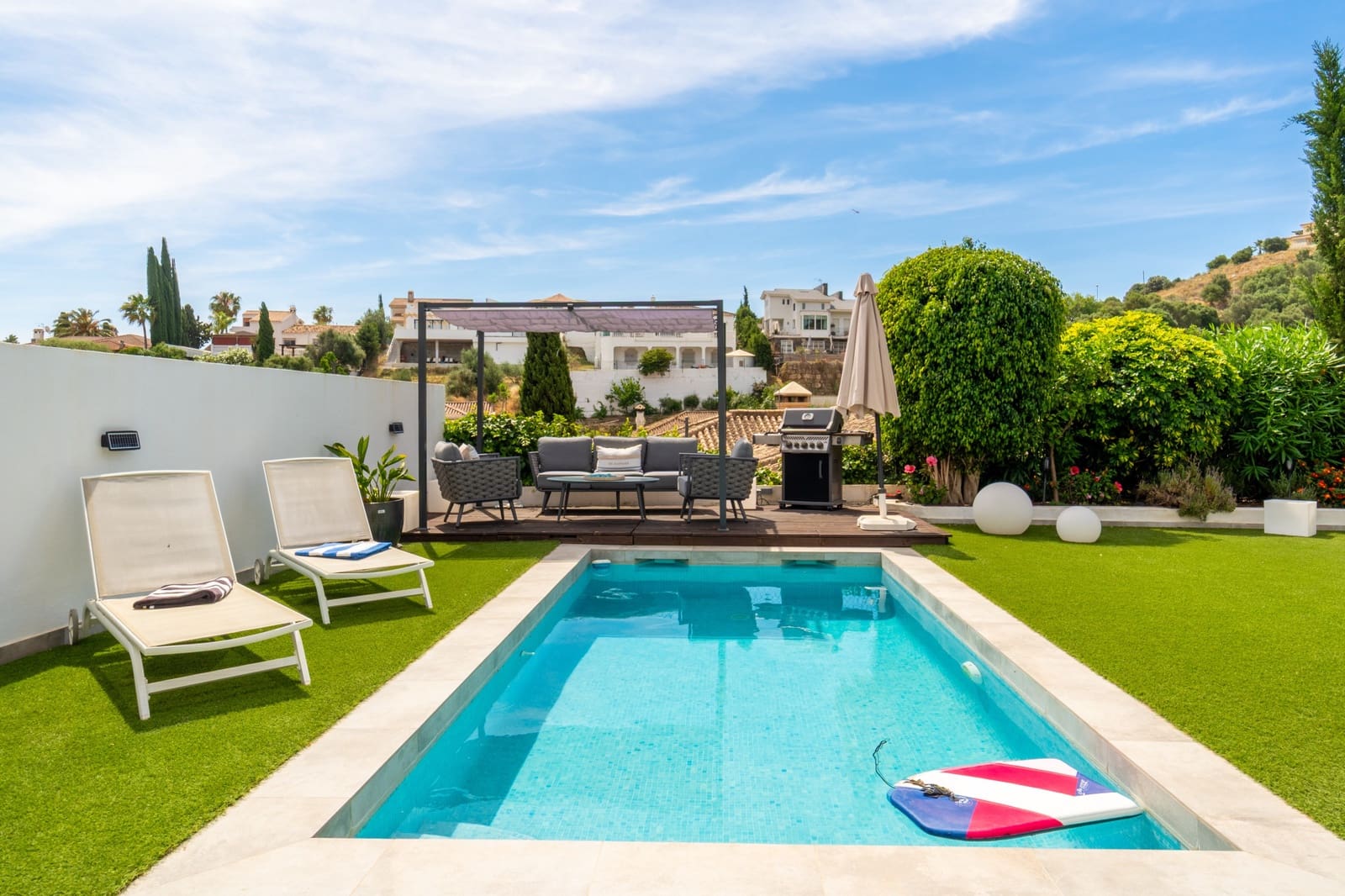 4 bedroom Villa for sale in Mijas Costa with pool garage - € 1,120,000 (Ref: 10010339)