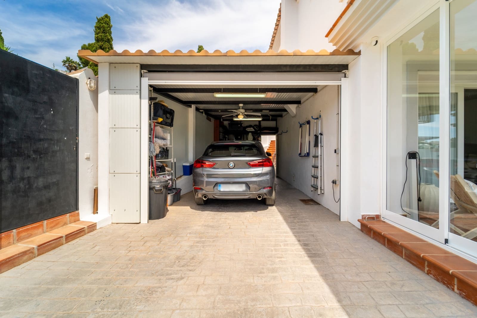 4 bedroom Villa for sale in Mijas Costa with pool garage - € 1,120,000 (Ref: 10010339)