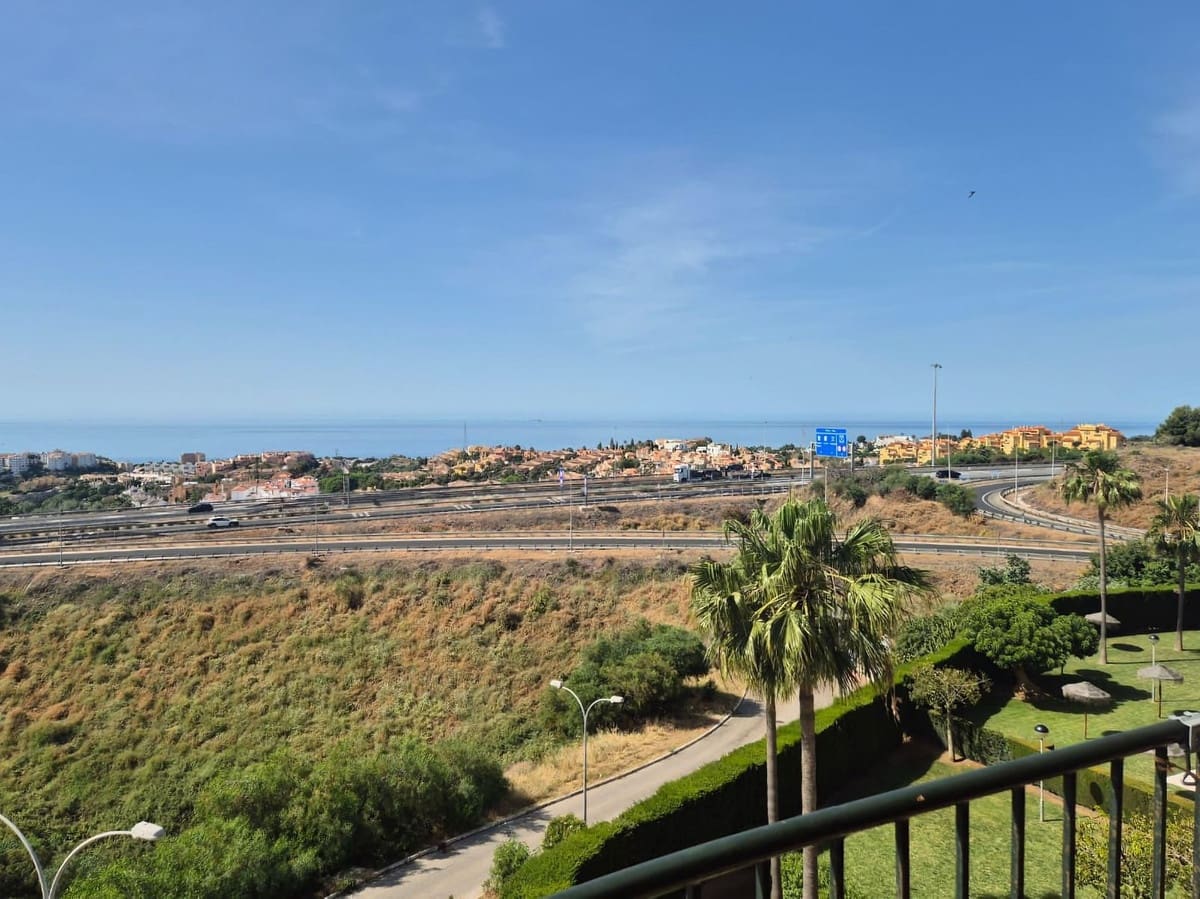 2 slaapkamer Appartement te koop in Riviera del Sol met zwembad garage - € 295.000 (Ref: 10015064)