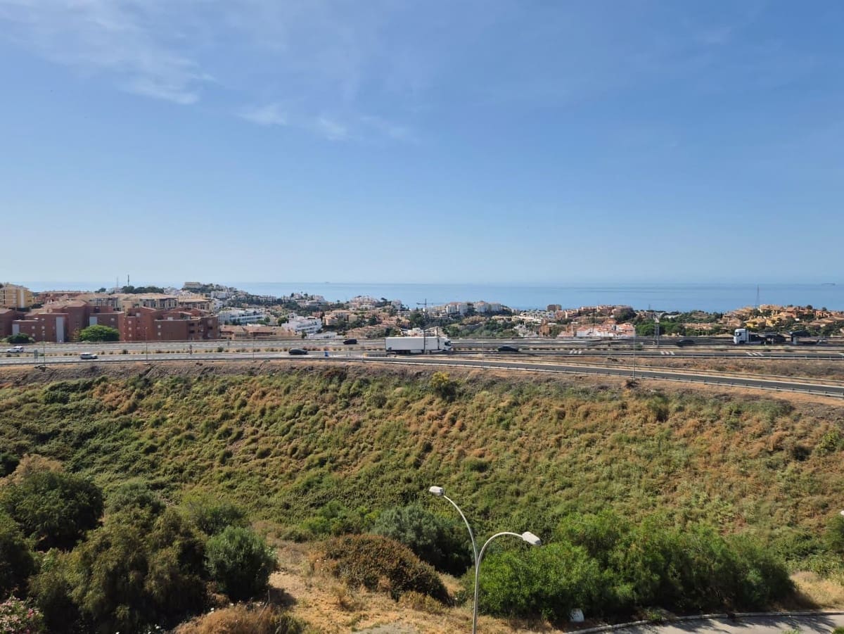 2 slaapkamer Appartement te koop in Riviera del Sol met zwembad garage - € 295.000 (Ref: 10015064)