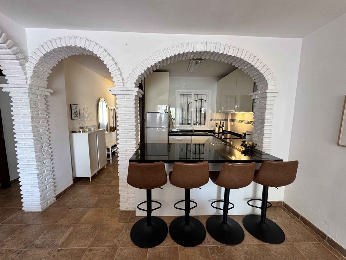 3 soverom Leilighet til salgs i Riviera del Sol med svømmebasseng garasje - € 449 000 (Ref: 10021995)