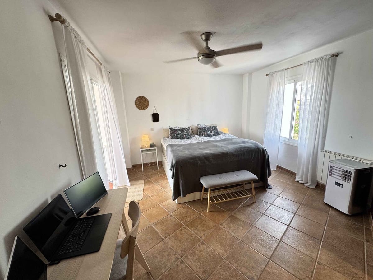 3 soverom Leilighet til salgs i Riviera del Sol med svømmebasseng garasje - € 449 000 (Ref: 10021995)