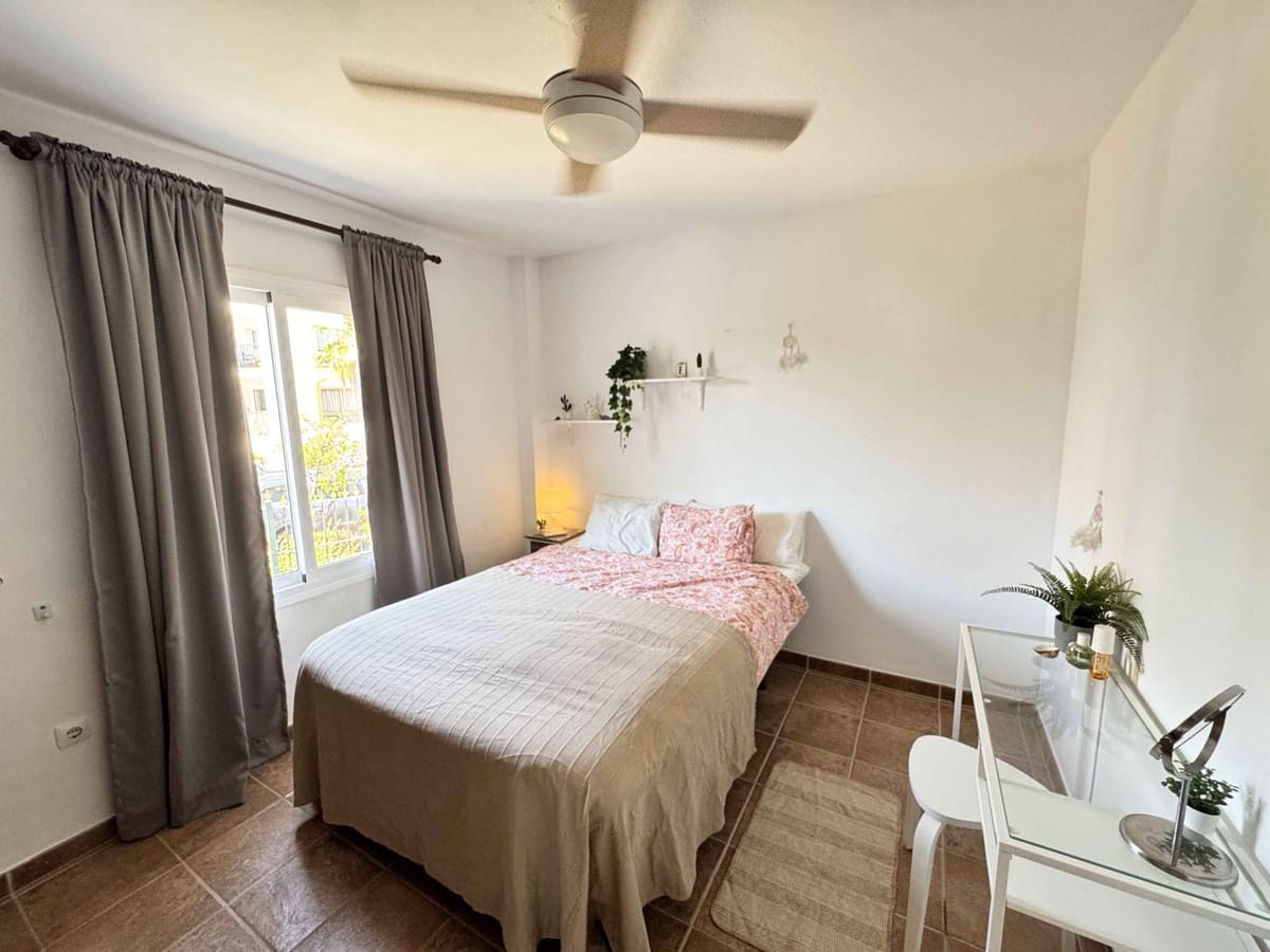 3 soverom Leilighet til salgs i Riviera del Sol med svømmebasseng garasje - € 449 000 (Ref: 10021995)
