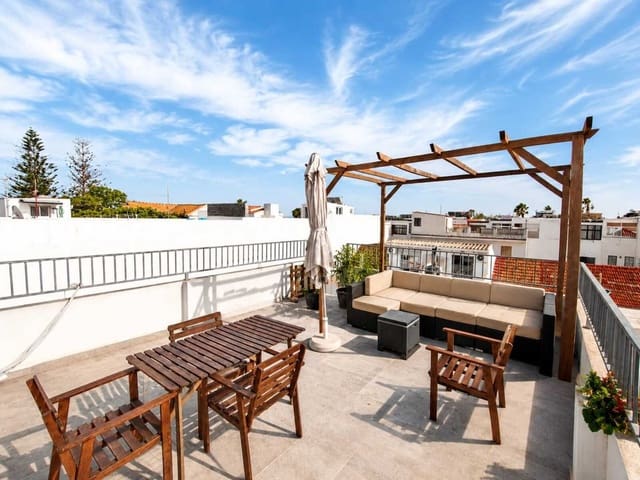 1 bedroom Townhouse for sale in Cancelada, Estepona - € 269,000 (Ref: 10021996)
