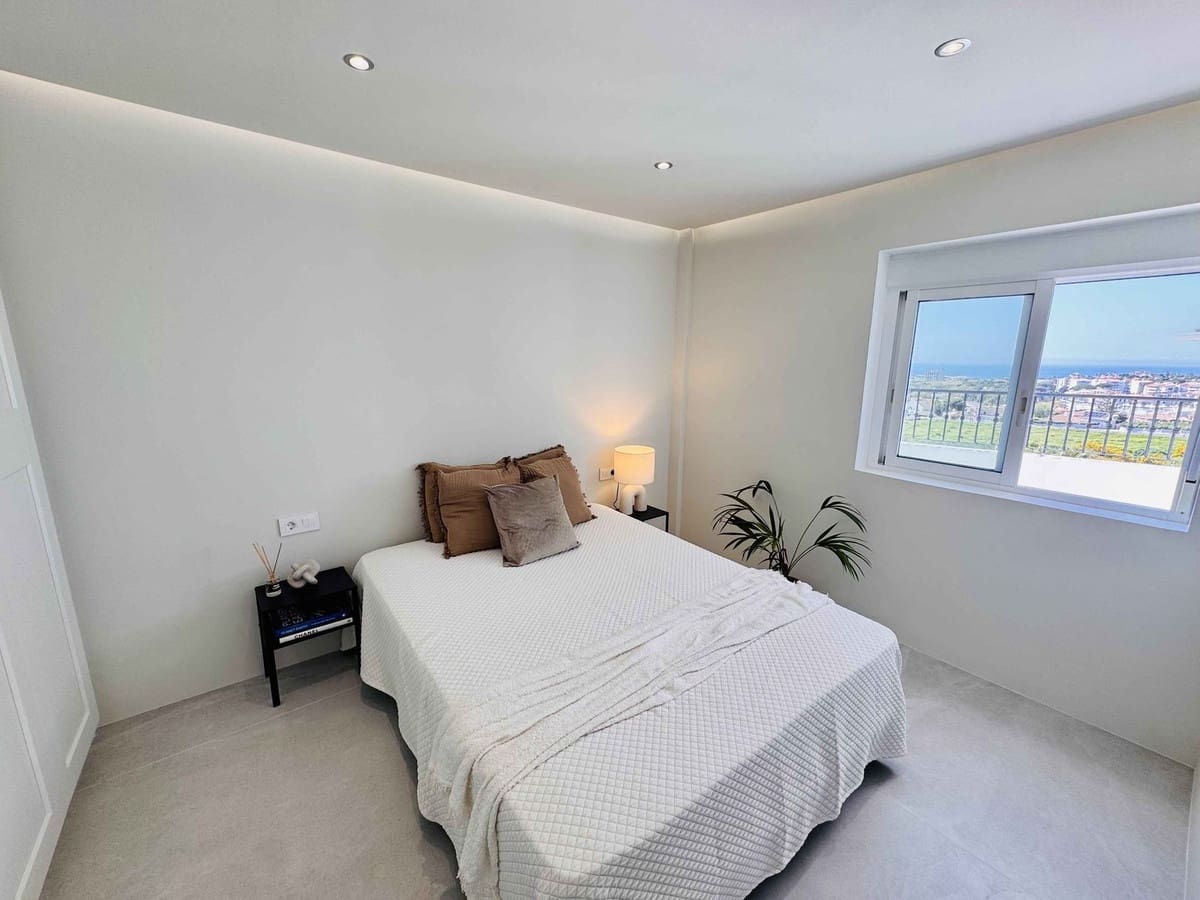 2 chambre Appartement à vendre à Riviera del Sol avec piscine - 359 000 € (Ref: 10021997)
