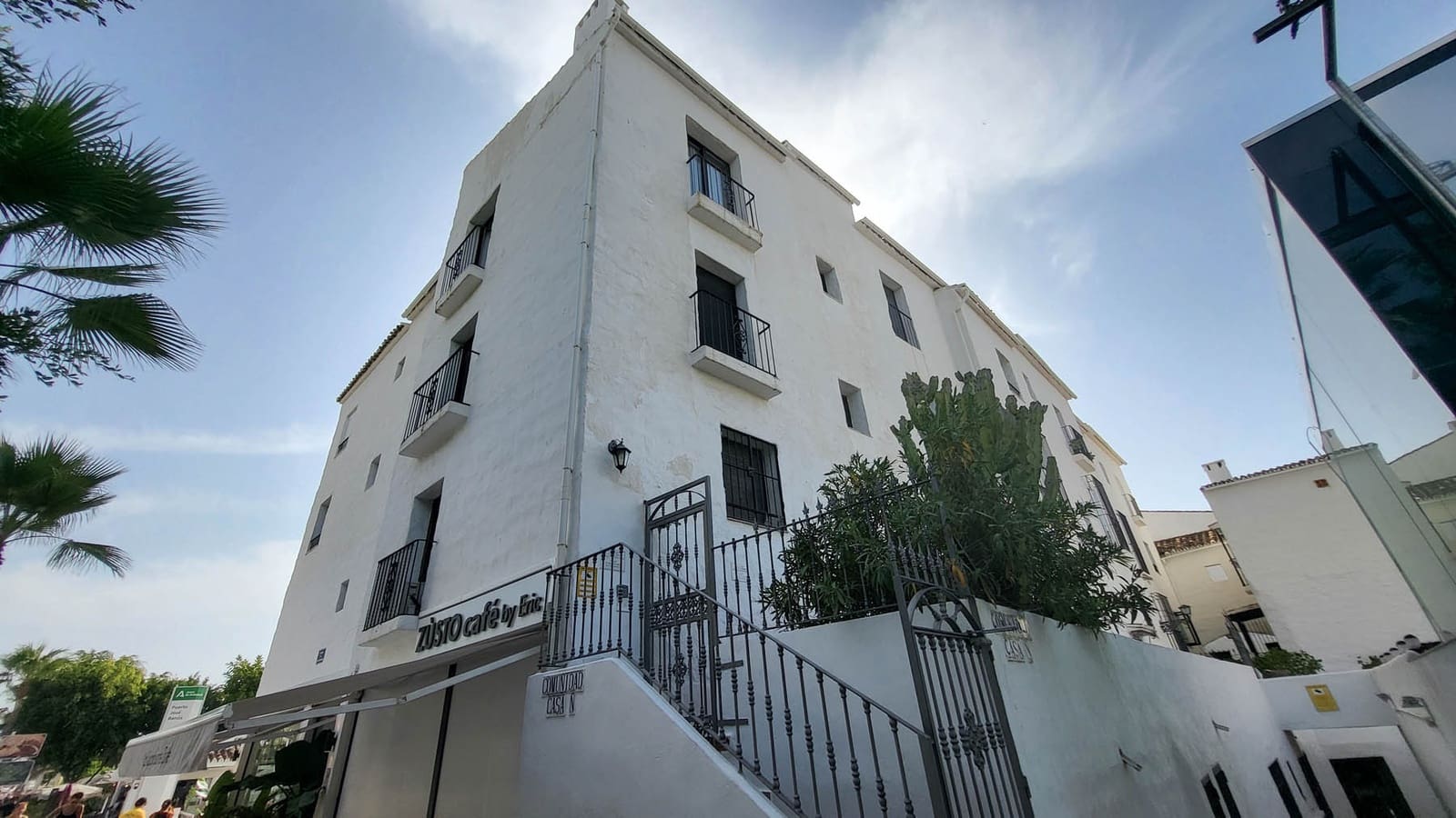 1 bedroom Apartment for sale in Marbella - € 656,000 (Ref: 10026759)
