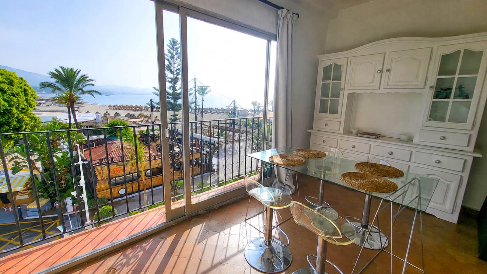 1 bedroom Apartment for sale in Marbella - € 656,000 (Ref: 10026759)