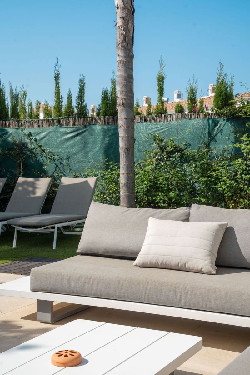 4 sovrum Semi-fristående Villa till salu i New Golden Mile med pool garage - 945 000 € (Ref: 10026760)