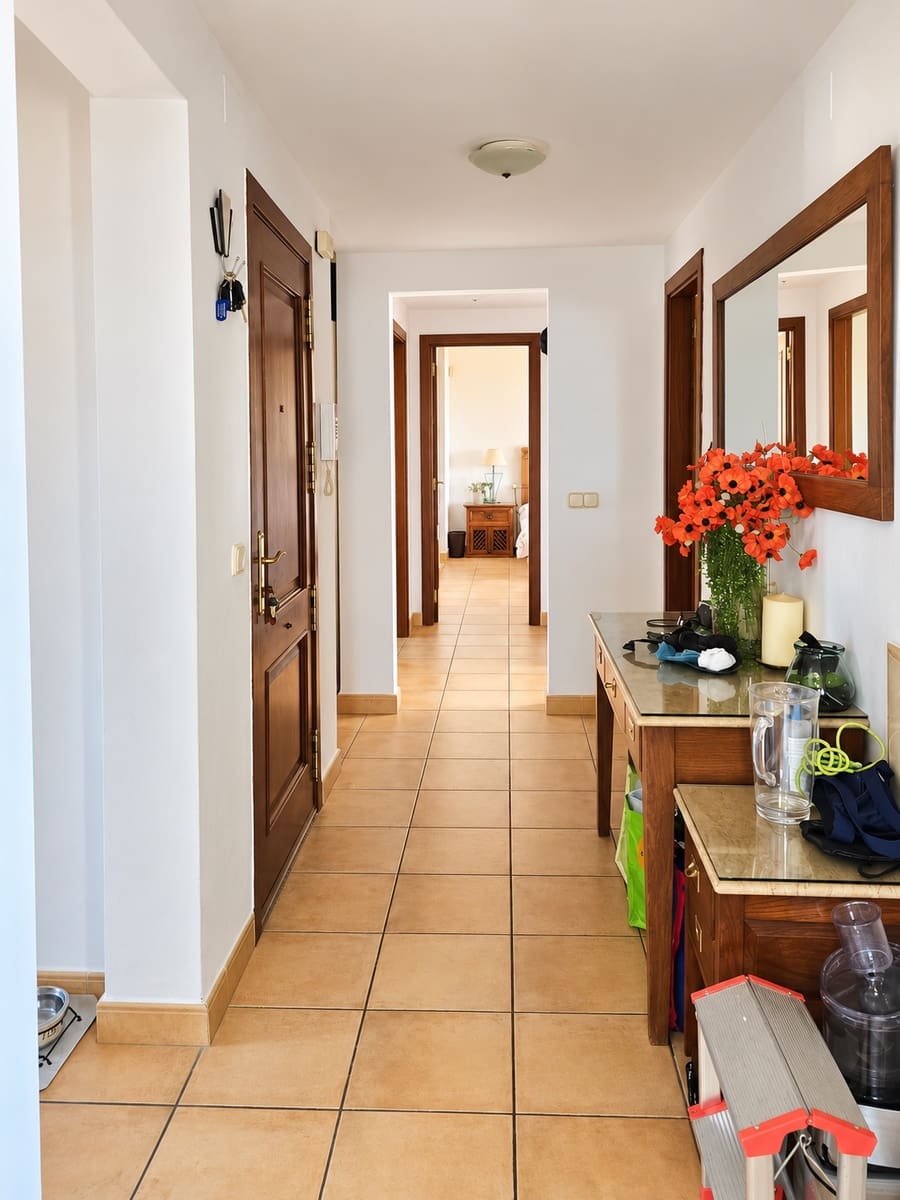 3 bedroom Apartment for sale in Calahonda with pool garage - € 529,000 (Ref: 10031471)