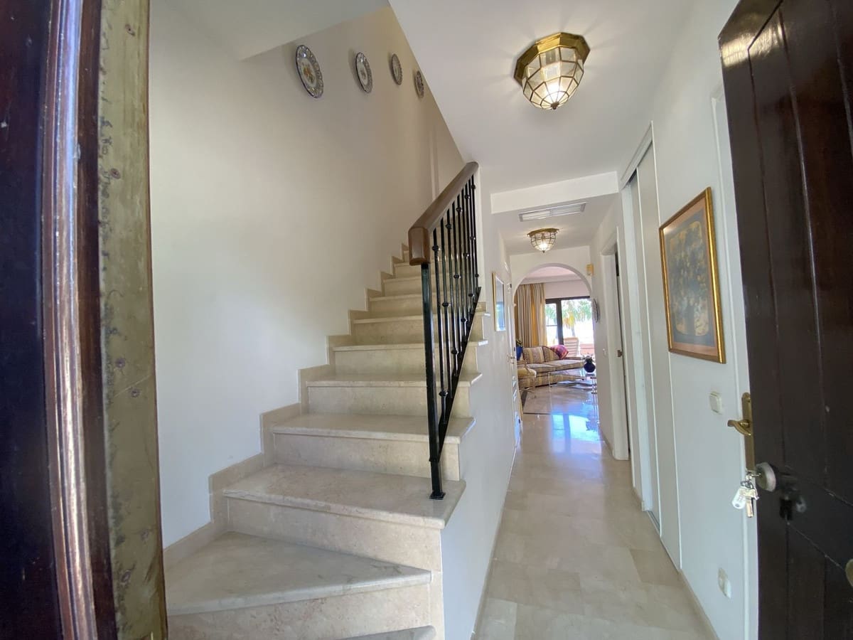 2 Zimmer Haus zu verkaufen in Los Arqueros mit Pool Garage - 550.000 € (Ref: 10044470)
