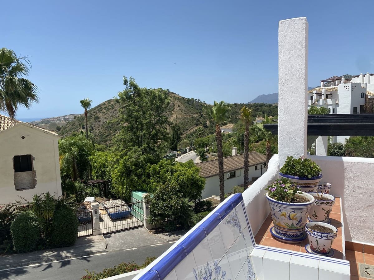 2 Zimmer Haus zu verkaufen in Los Arqueros mit Pool Garage - 550.000 € (Ref: 10044470)