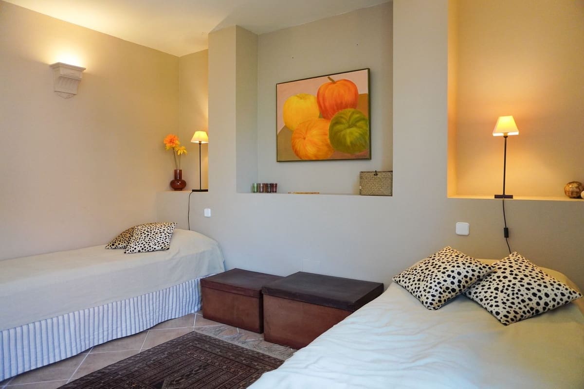 3 bedroom Apartment for sale in Marbella with pool garage - € 475,000 (Ref: 10061282)